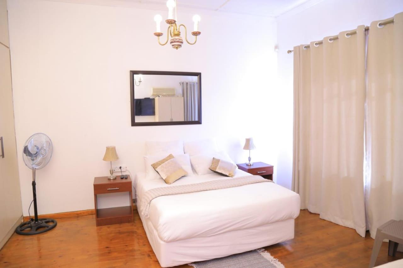Union Guesthouse Pretoria Bagian luar foto