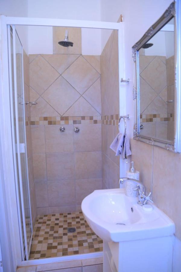 Union Guesthouse Pretoria Bagian luar foto