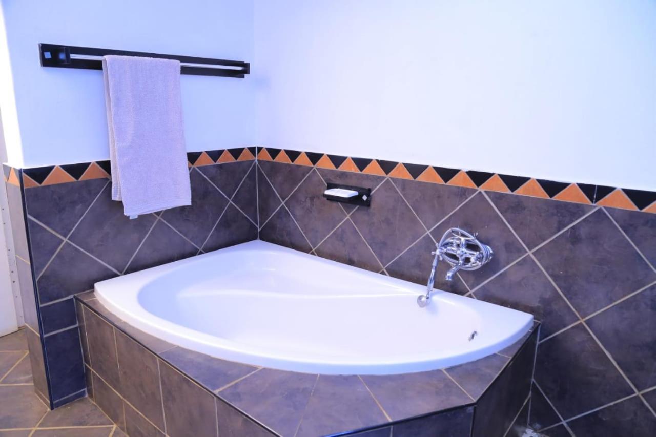Union Guesthouse Pretoria Bagian luar foto