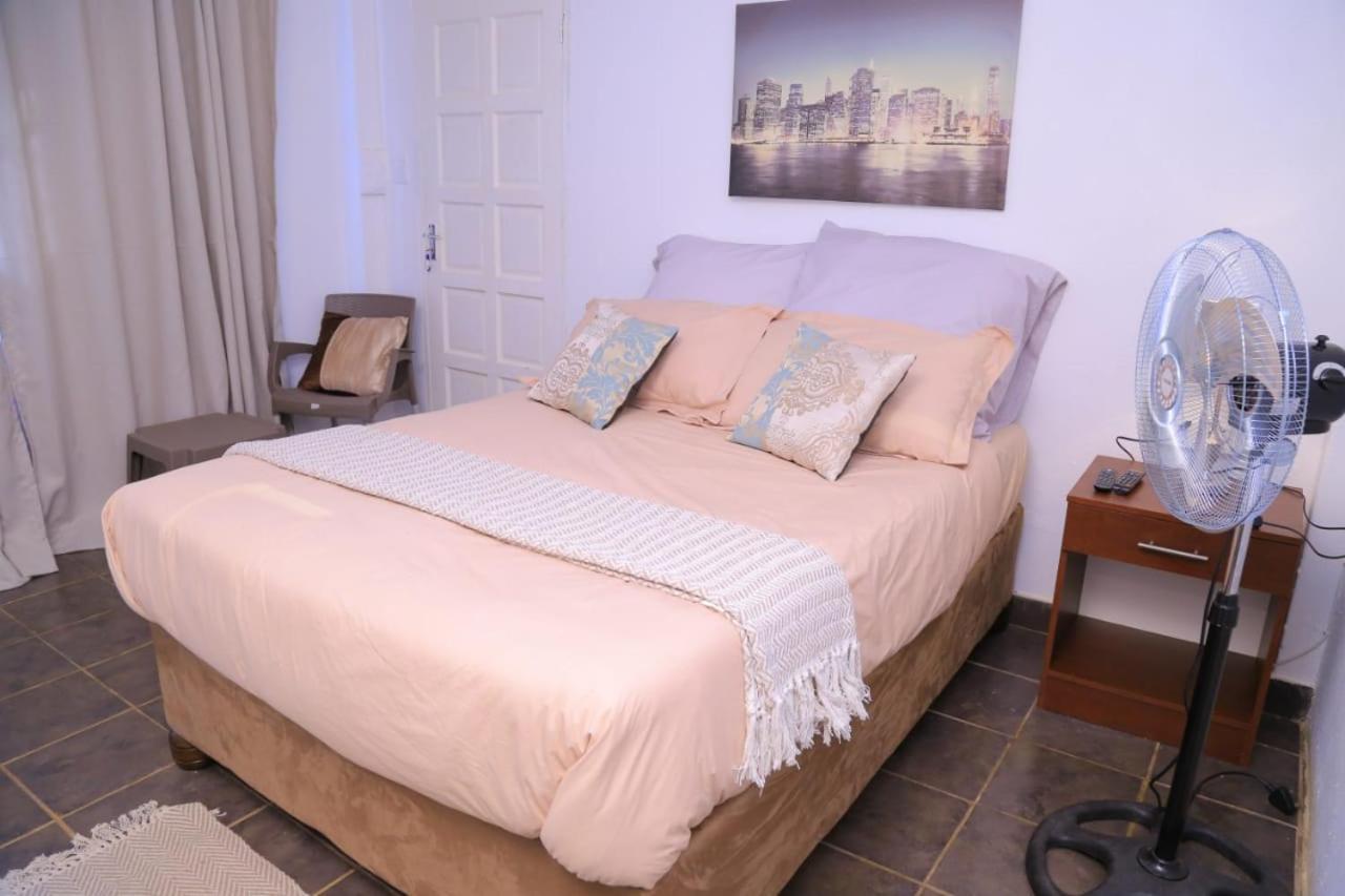 Union Guesthouse Pretoria Bagian luar foto