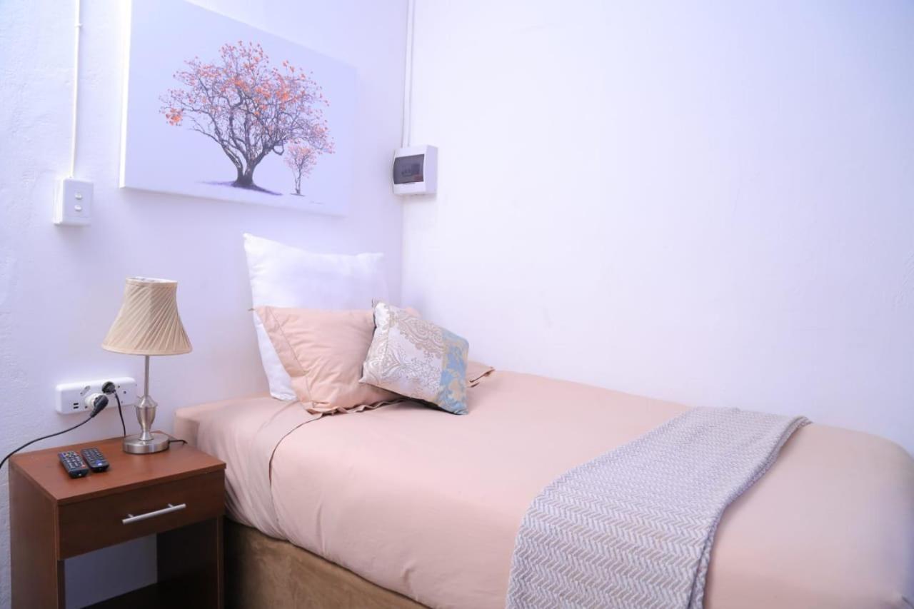 Union Guesthouse Pretoria Bagian luar foto